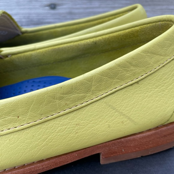 GH Bass Weejuns Lemon Yellow Leather Loafers - Picture 3 of 7